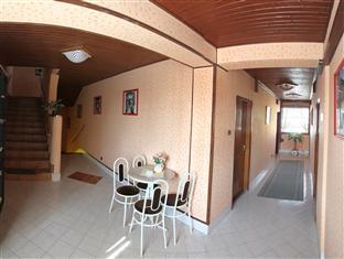 Detty Panzio 3*